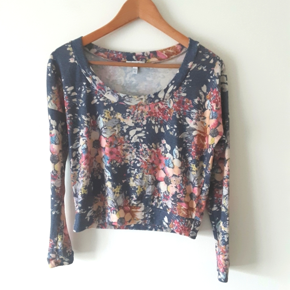 Delia*s floral crop top